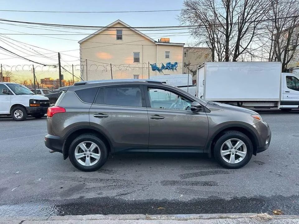 Toyota RAV4 - Image 3