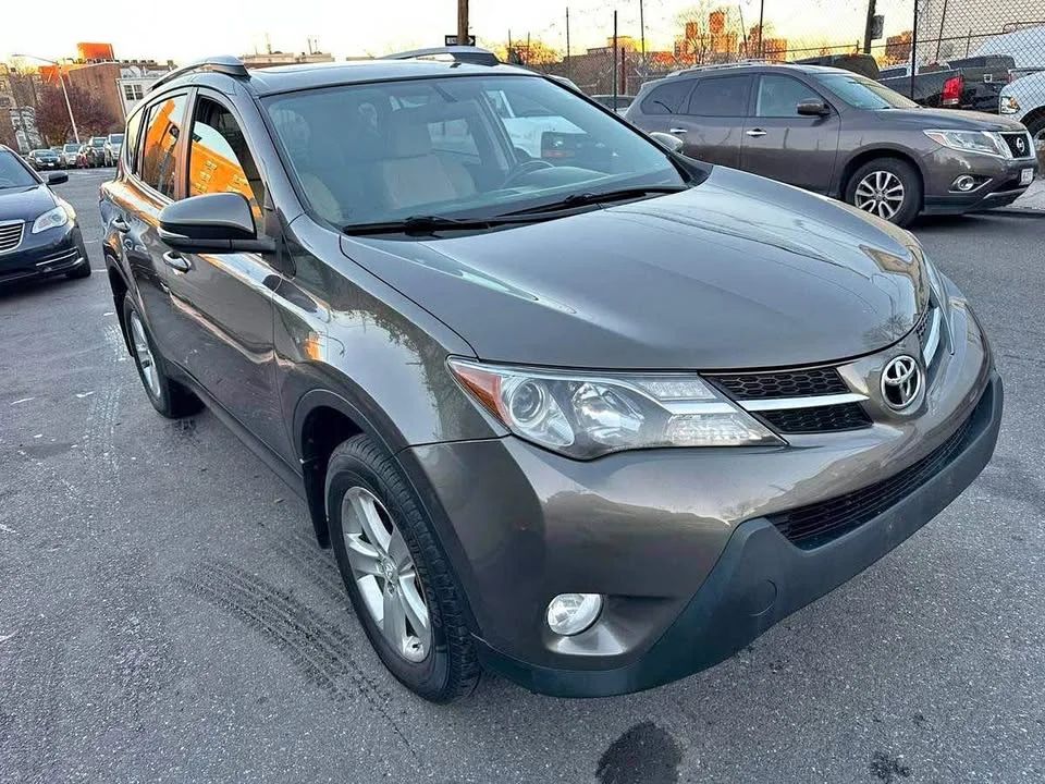 Toyota RAV4 - Image 6
