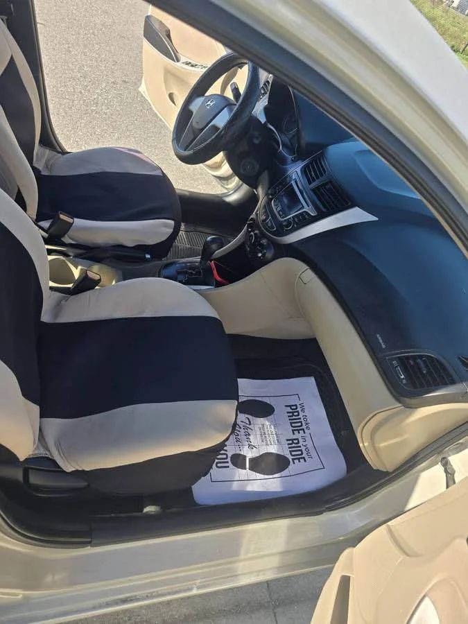 Hyundai Accent Blue - Image 5