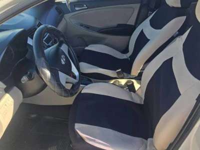 Hyundai Accent Blue - Image 7