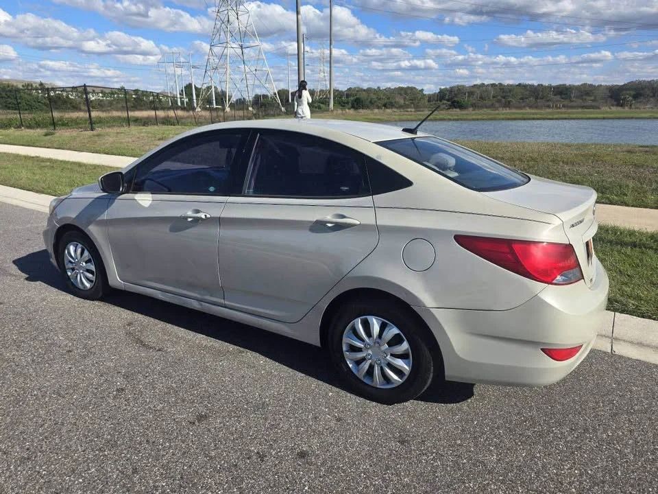 Hyundai Accent Blue - Image 8