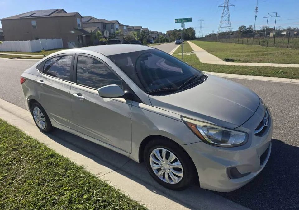 Hyundai Accent Blue - Image 10