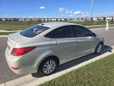 Hyundai Accent Blue - Image 2