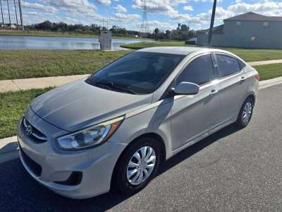 Hyundai Accent Blue - Image 3