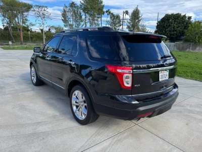 Ford Explorer - Image 3