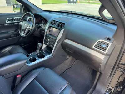 Ford Explorer - Image 6