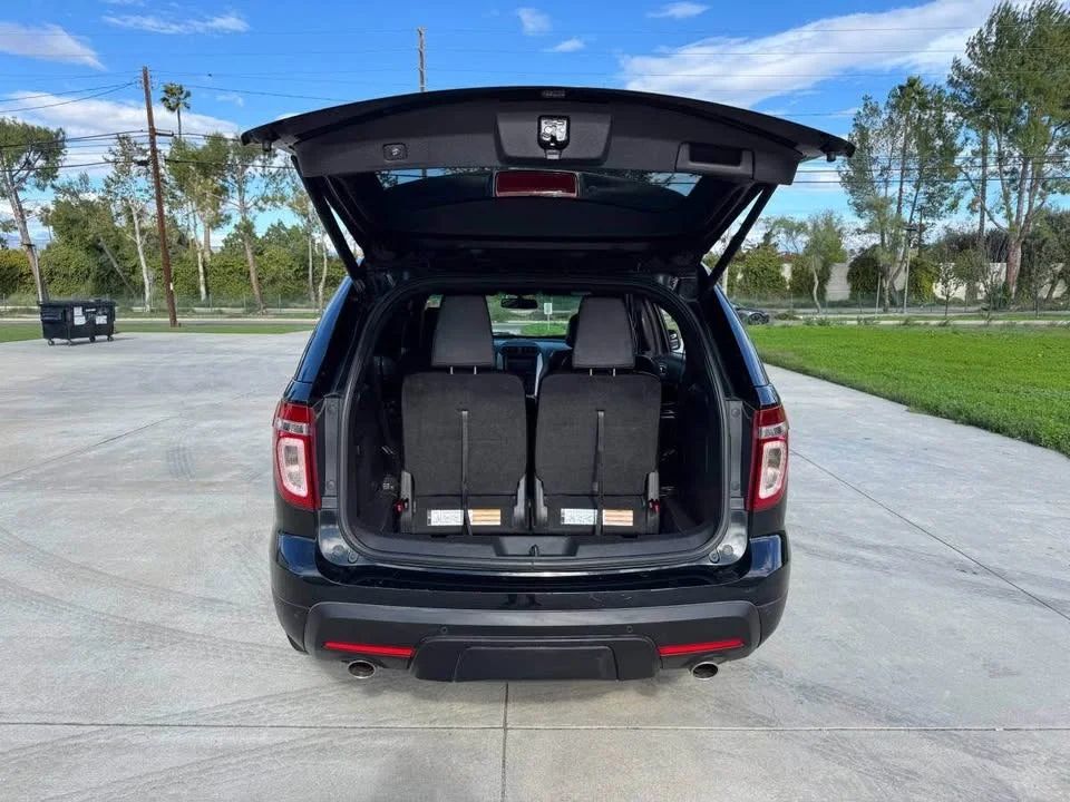 Ford Explorer - Image 9