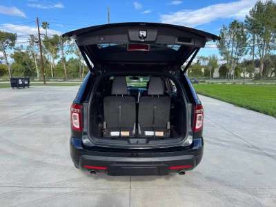 Ford Explorer - Image 9