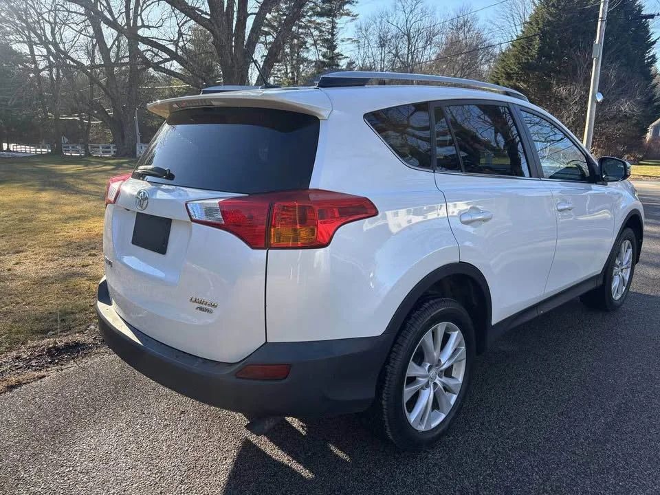 Toyota RAV4 - Image 2