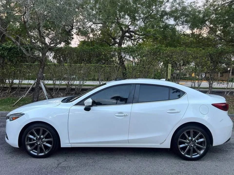 Mazda 3 - Image 3