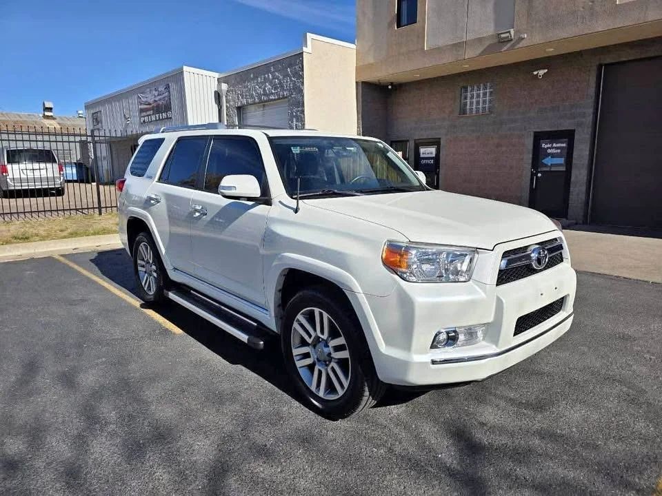 Toyota 4Runner - Image 1