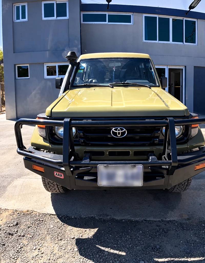 2004 Toyota Land Cruiser
