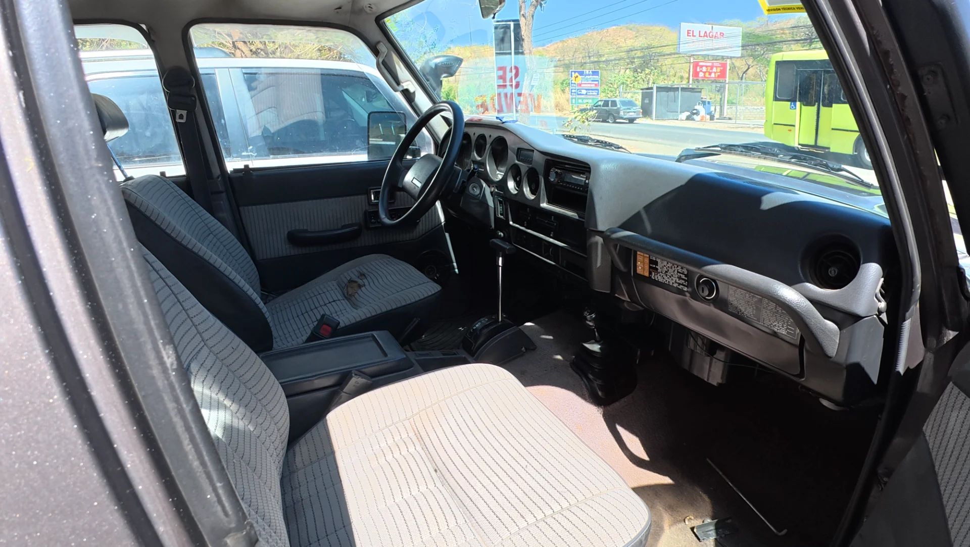 Toyota Land Cruiser - Image 3