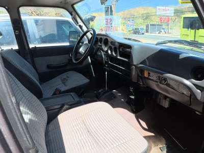 Toyota Land Cruiser - Image 3