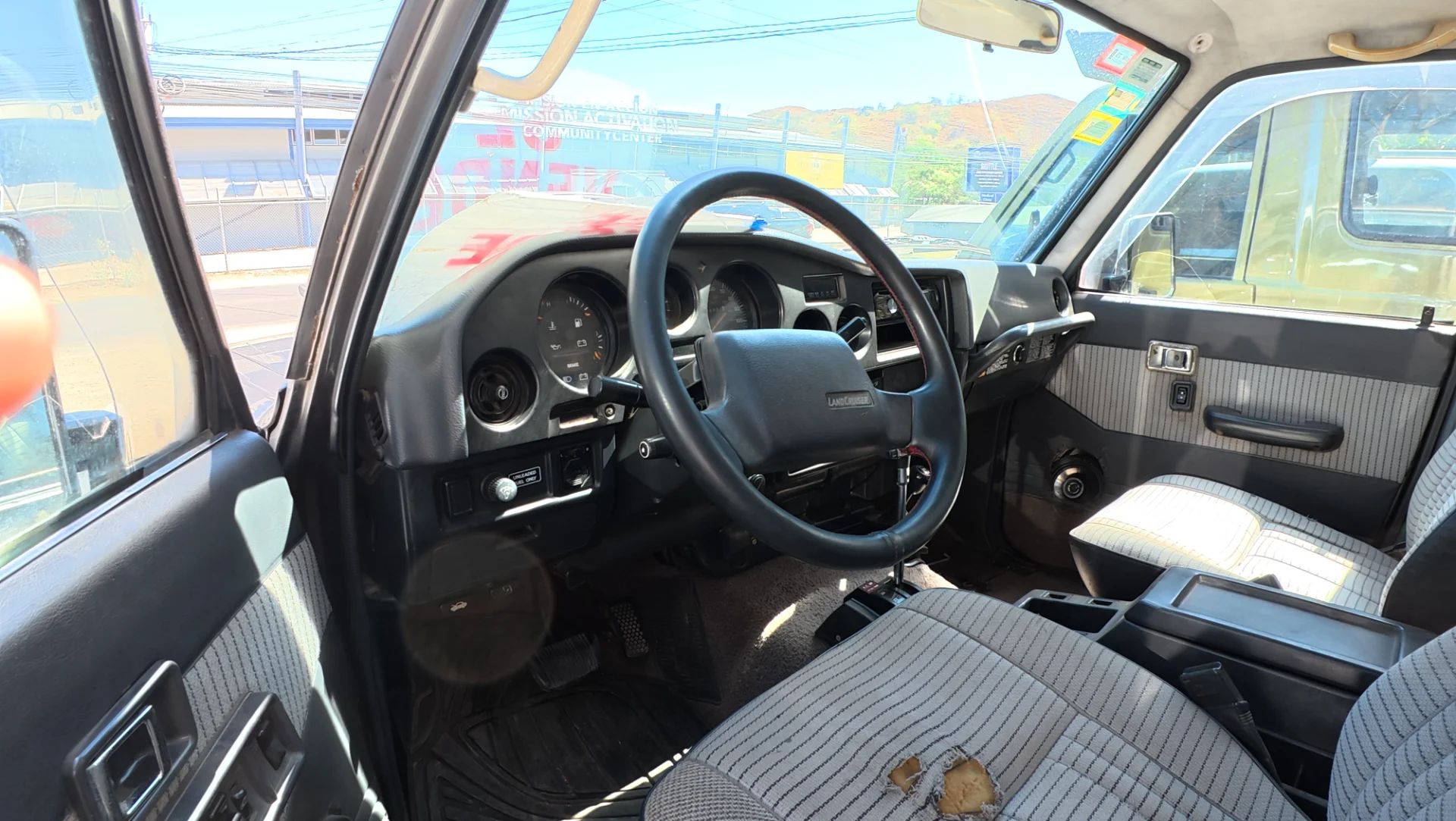 Toyota Land Cruiser - Image 5