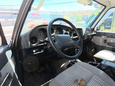 Toyota Land Cruiser - Image 5