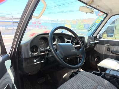 Toyota Land Cruiser - Image 6