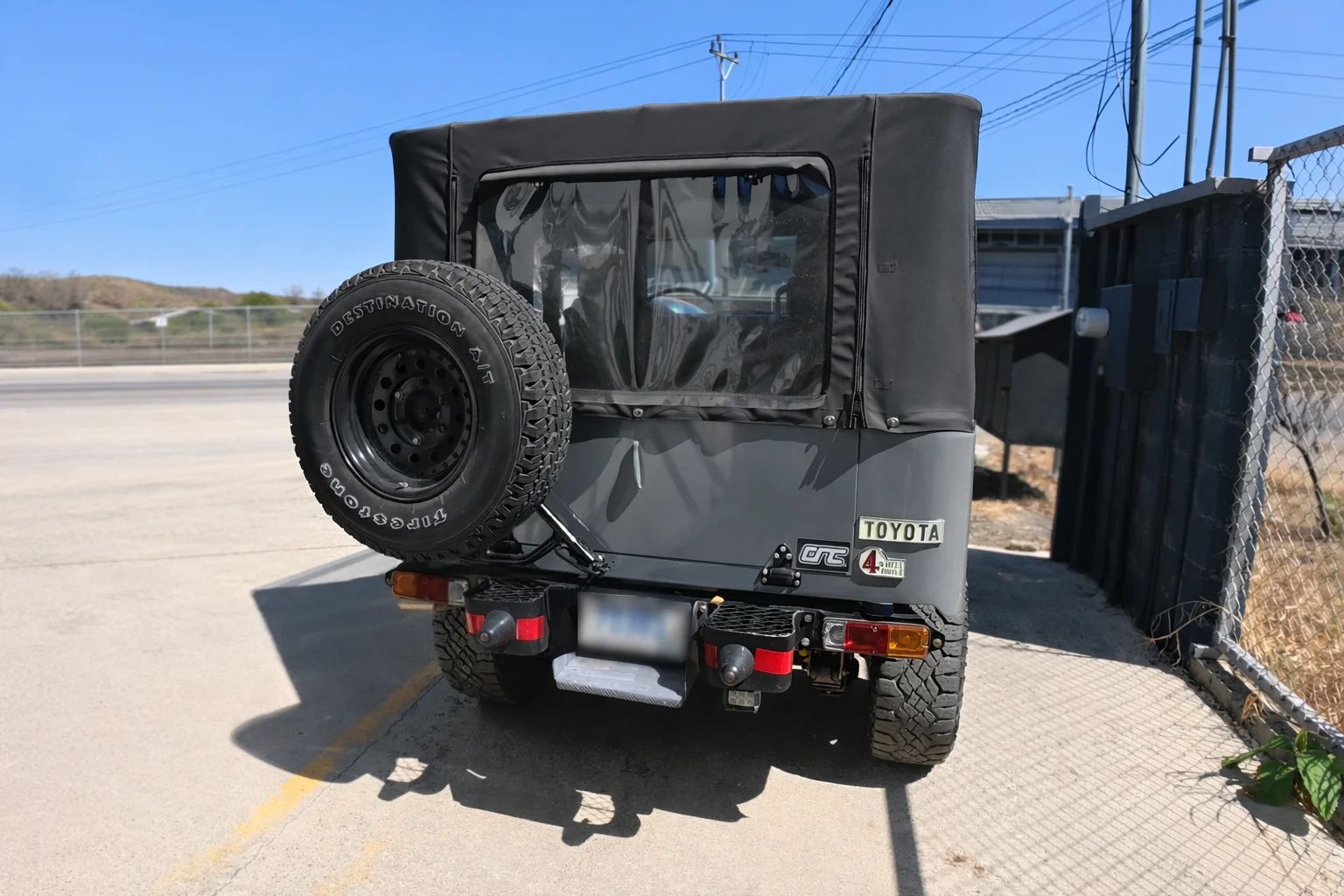 Toyota Land Cruiser FJ40 - Image 3