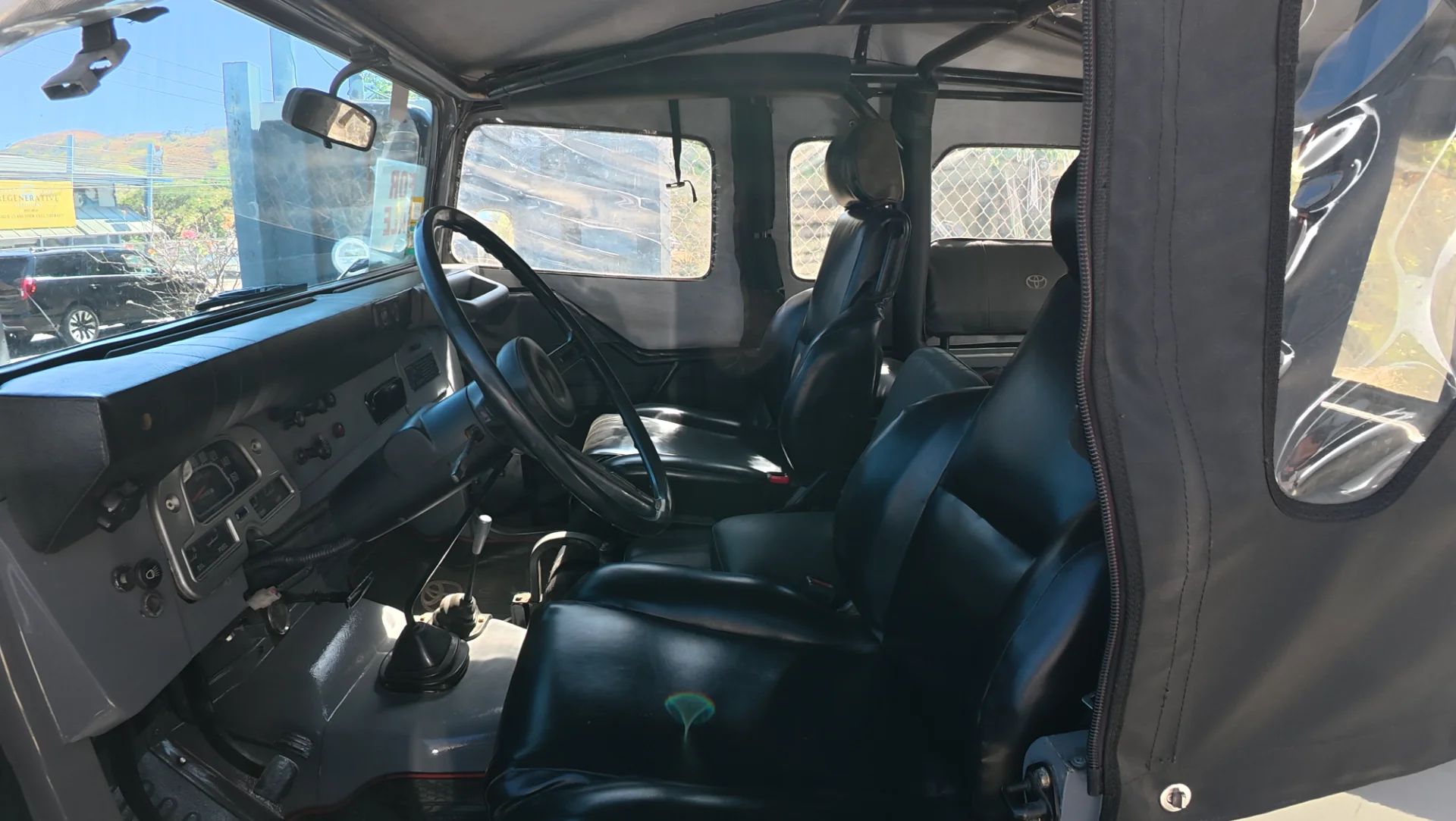 Toyota Land Cruiser FJ40 - Image 7