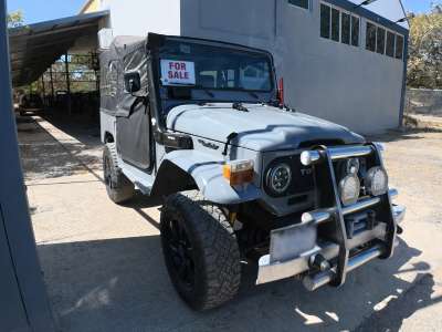 Toyota Land Cruiser FJ40 - Image 1