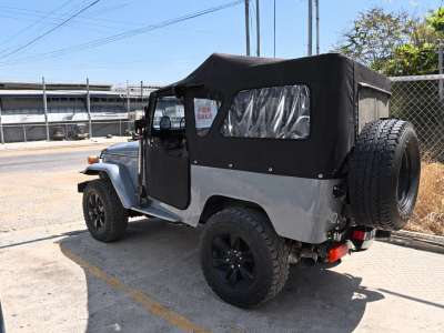 Toyota Land Cruiser FJ40 - Image 12