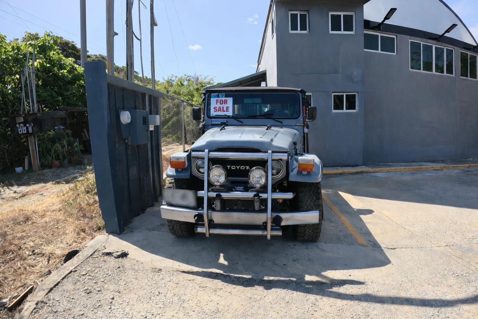 Toyota Land Cruiser FJ40 - Image 13