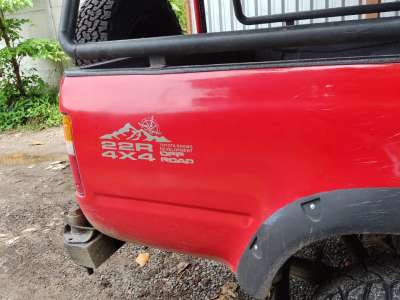 Toyota Hilux - Image 8