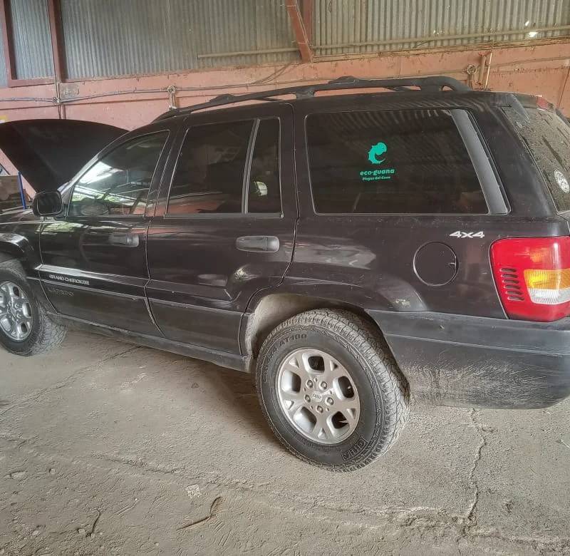1999 Jeep Cherokee Laredo
