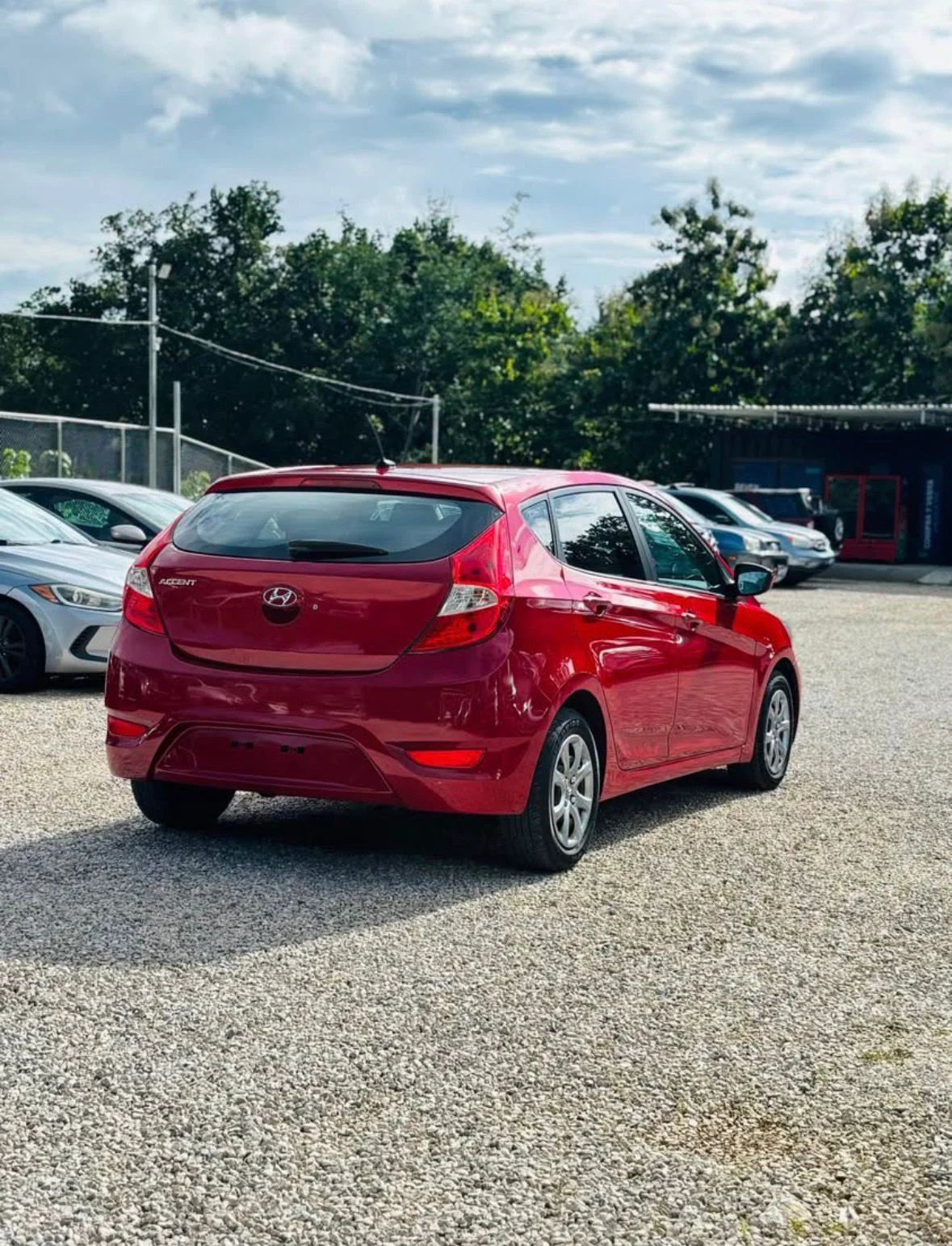 Hyundai Accent - Image 5
