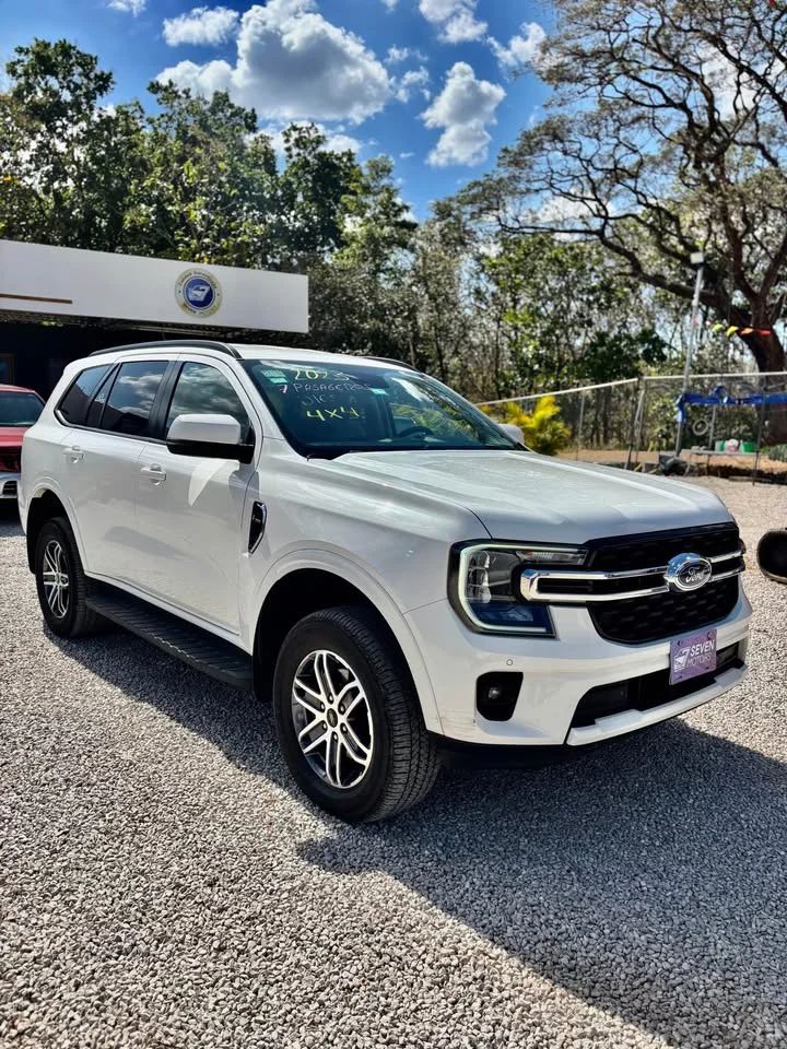 Ford Everest - Image 2
