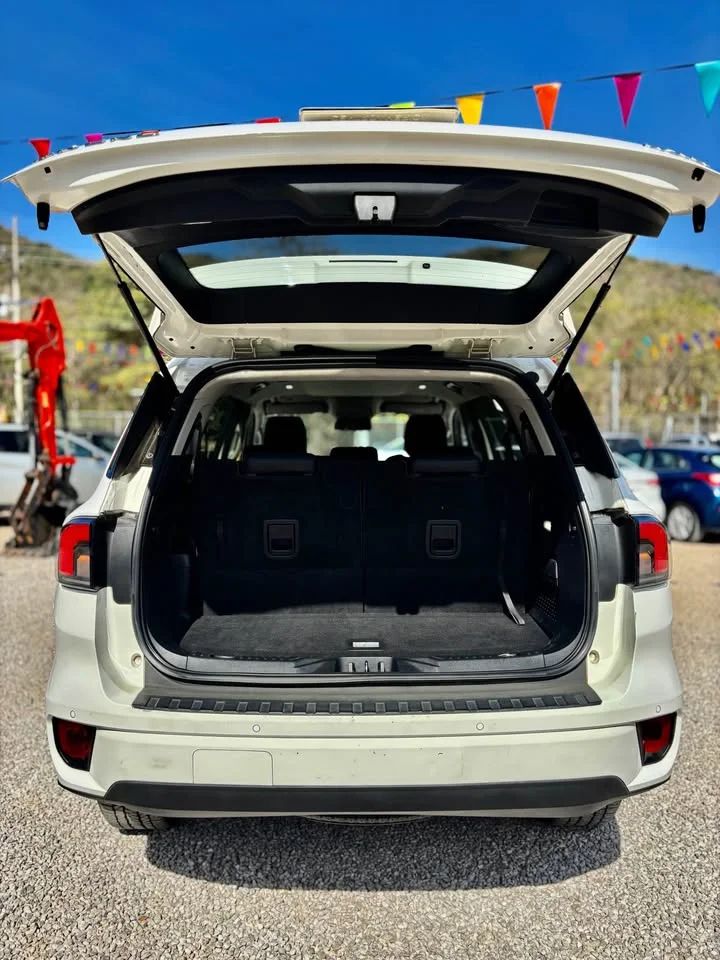 Ford Everest - Image 7