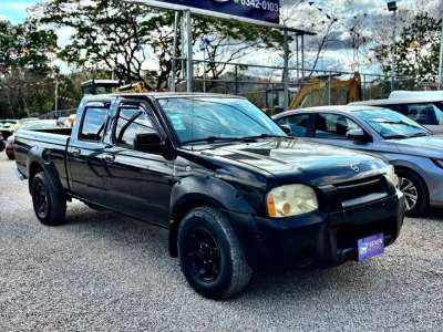 Nissan Frontier - Image 2