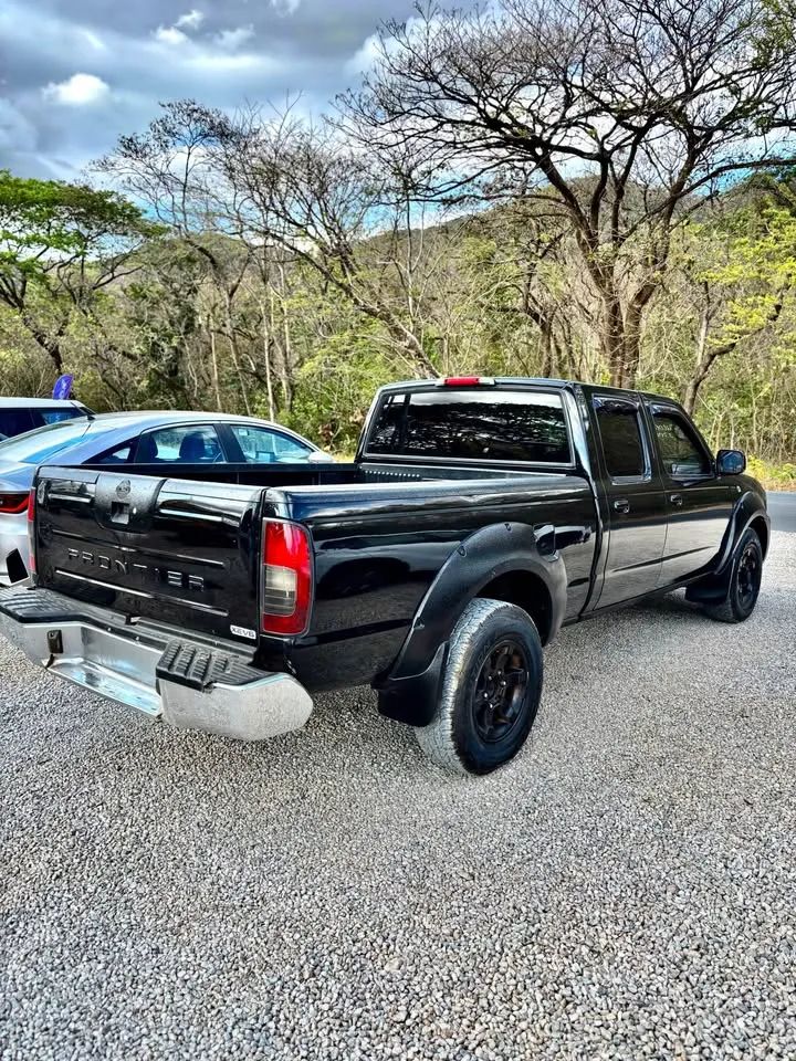 Nissan Frontier - Image 6