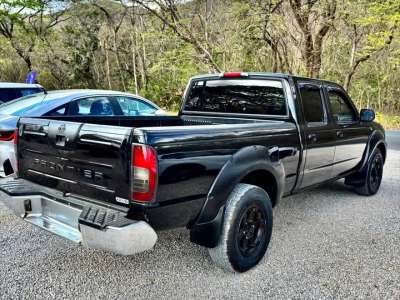 Nissan Frontier - Image 6