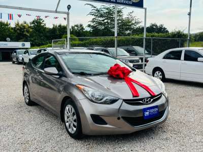 Hyundai Elantra - Image 2