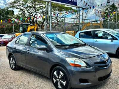 Toyota Yaris - Image 2