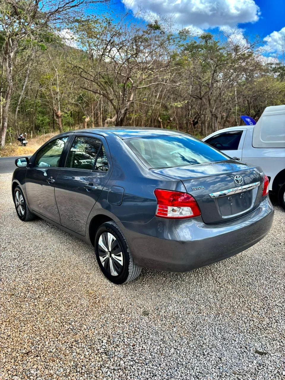 Toyota Yaris - Image 5