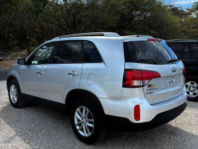 Kia Sorento - Image 5