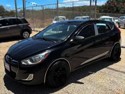 Hyundai Accent - Image 3