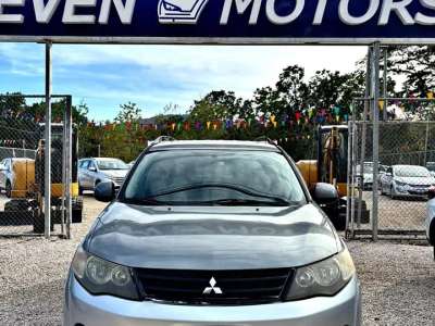 Mitsubishi Outlander - Image 1