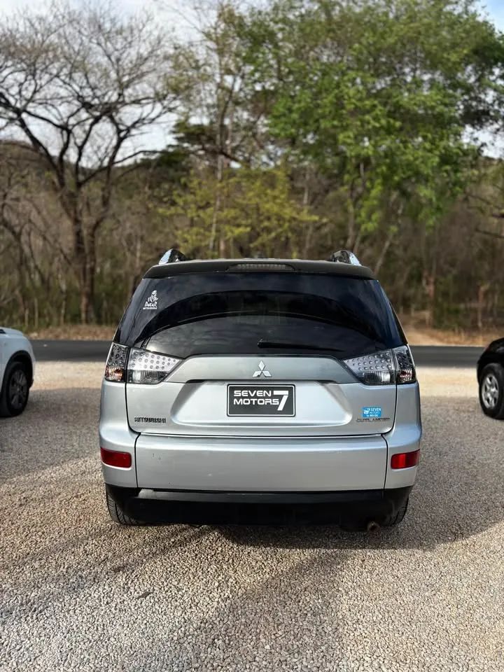 Mitsubishi Outlander - Image 4
