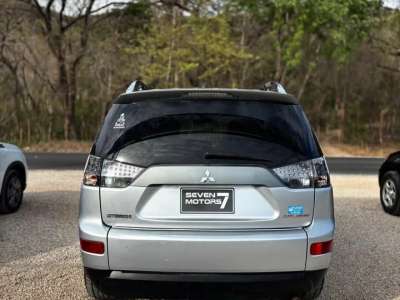 Mitsubishi Outlander - Image 4
