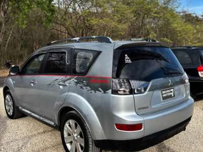 Mitsubishi Outlander - Image 5