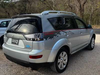 Mitsubishi Outlander - Image 6