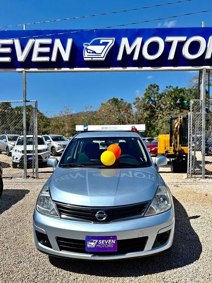 Nissan Versa - Image 1