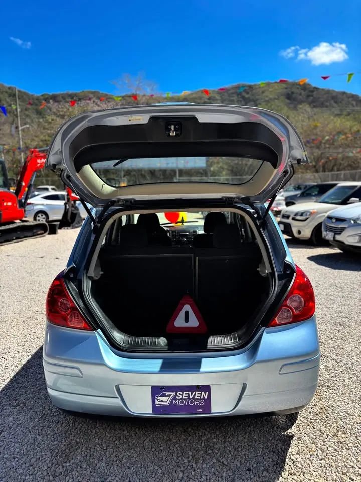 Nissan Versa - Image 7