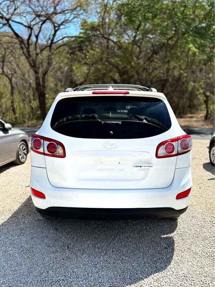 Hyundai Santa Fe - Image 4