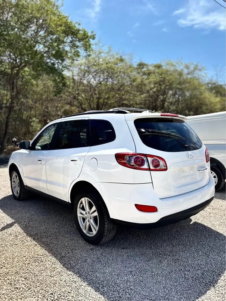 Hyundai Santa Fe - Image 5