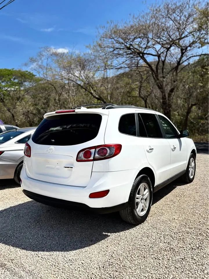 Hyundai Santa Fe - Image 6