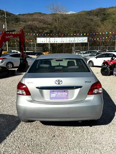 Toyota Yaris - Image 4